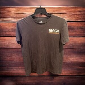 NASA Hyper Space Astronaut Black Graphic T-shirt Size L